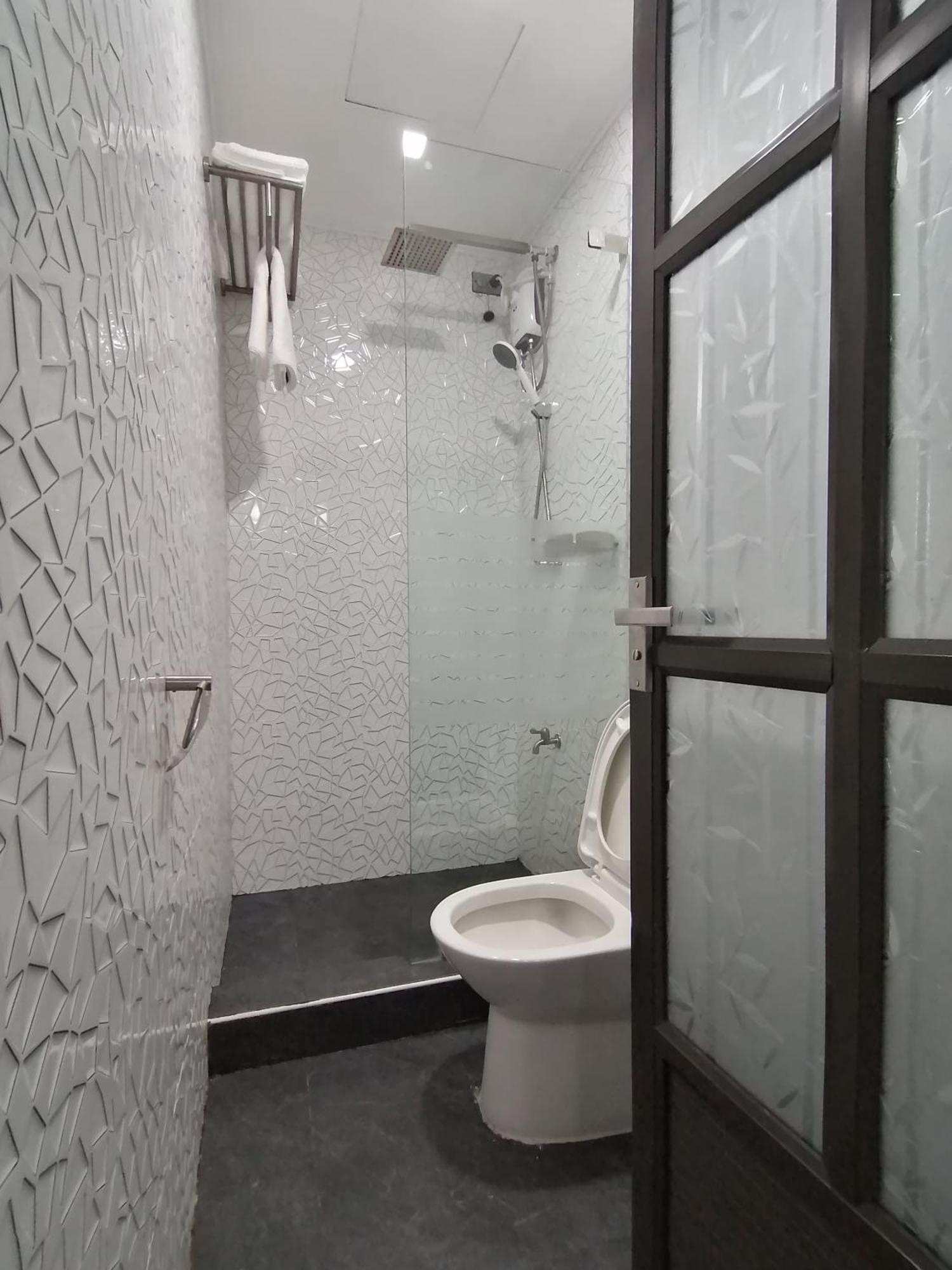 Cozy 2Br Staycation With Balcony Chateau Elysee For 4-6 Pax Paranaque City Exterior photo
